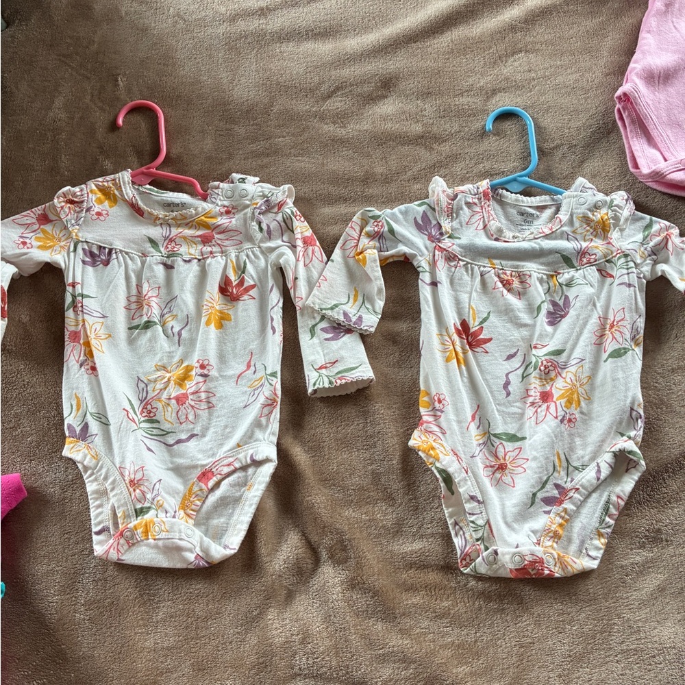 Carter's Floral Print Bodysuit Set - Multicolor. Size misprint- 9-12m